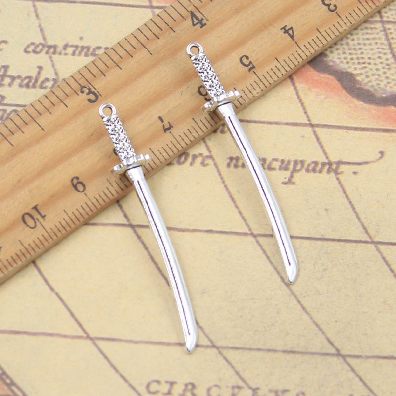 20pcs Charms Katana Knife 49x8 - Vintage Fashion Finds recension och pris