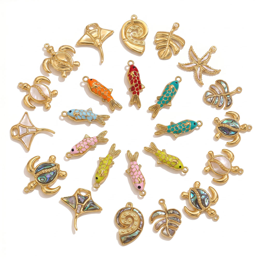 2pcs Enamel Ocean Animal Charm - Vintage Fashion Finds recension och pris